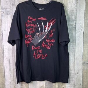 A Nightmare On Elm Street XXL Graphic Short Sleeve Crewneck T-Shirt
